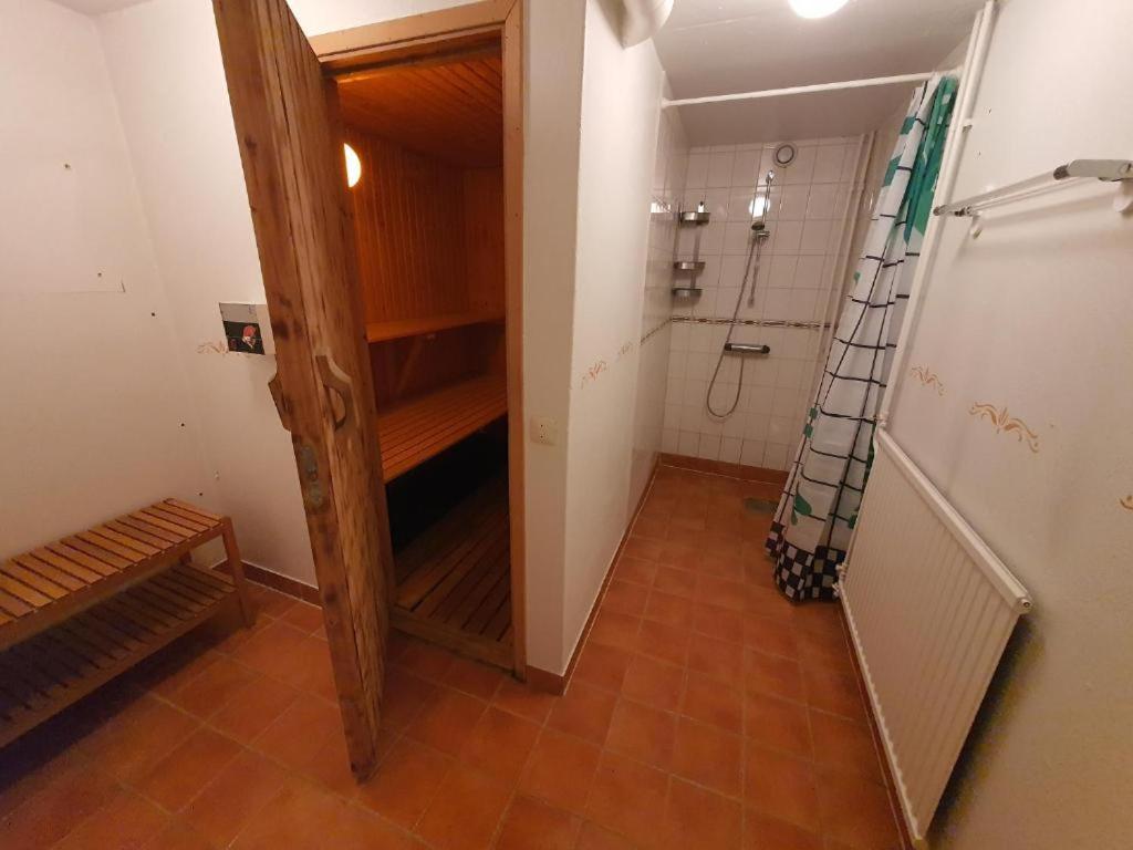 "Klippstigen" Villa For 10 Persons With Massage Chair, Sauna And Billiard Table Hultsfred Exterior foto